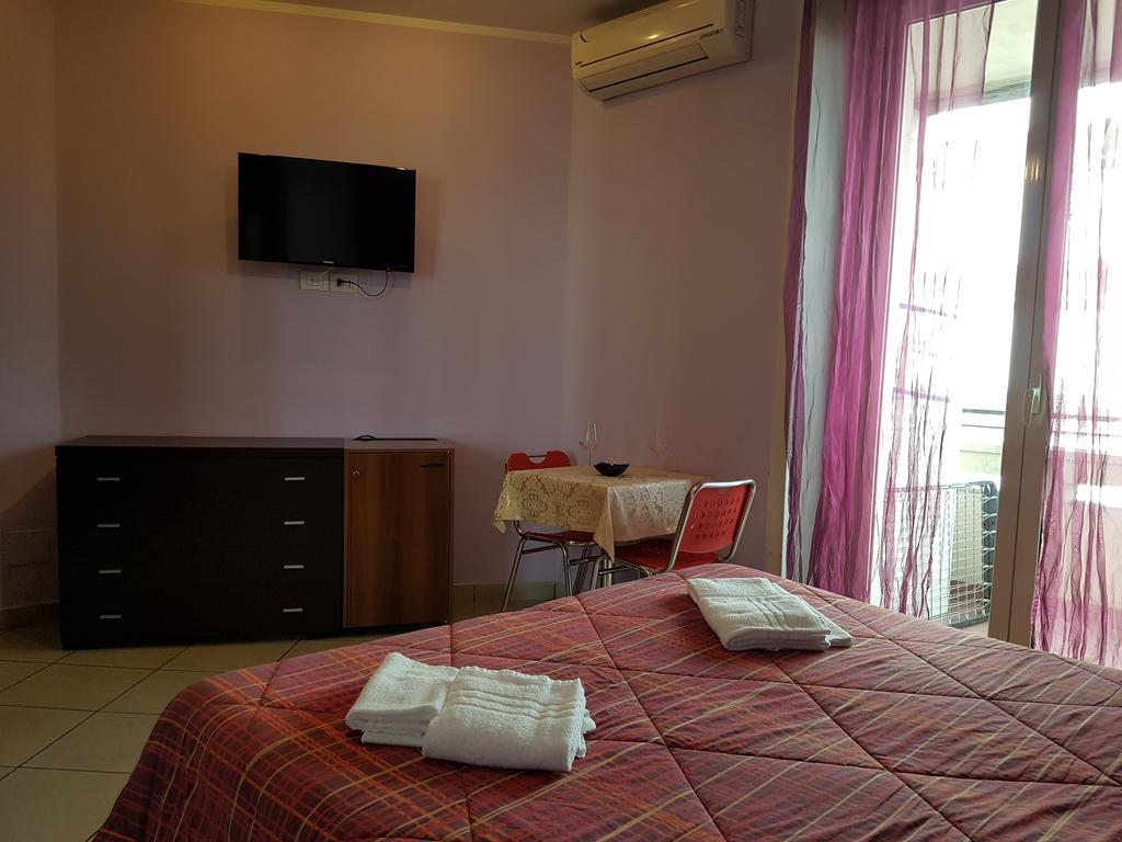 Bed and Breakfast Alenic à Rome Extérieur photo