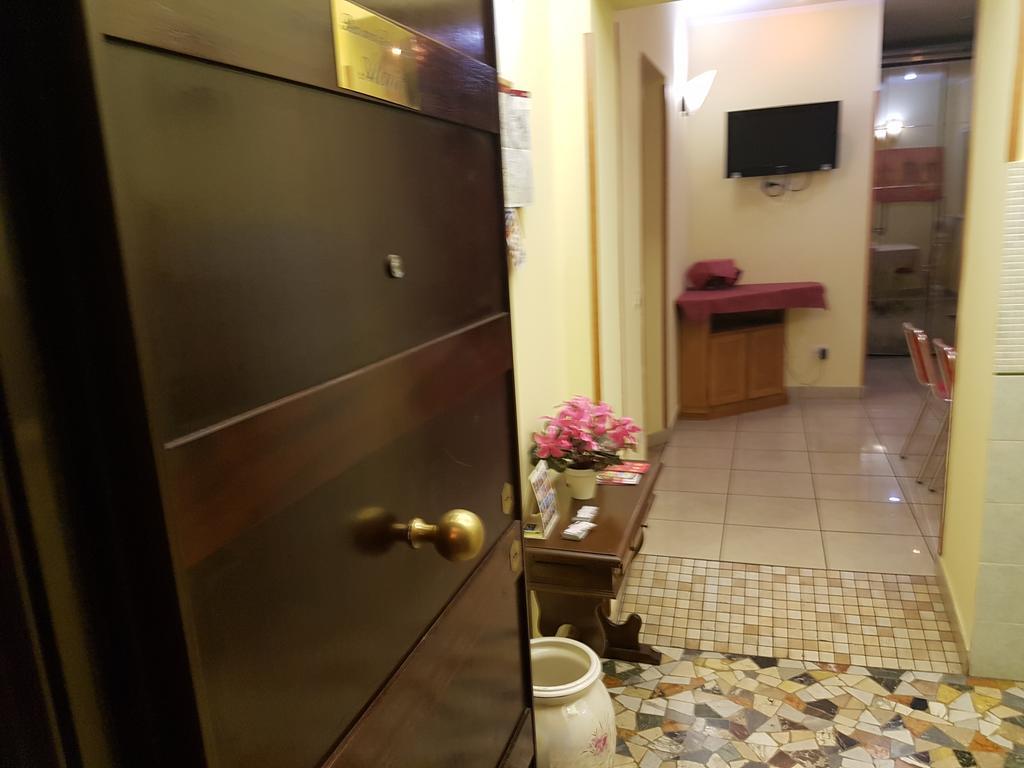 Bed and Breakfast Alenic à Rome Extérieur photo