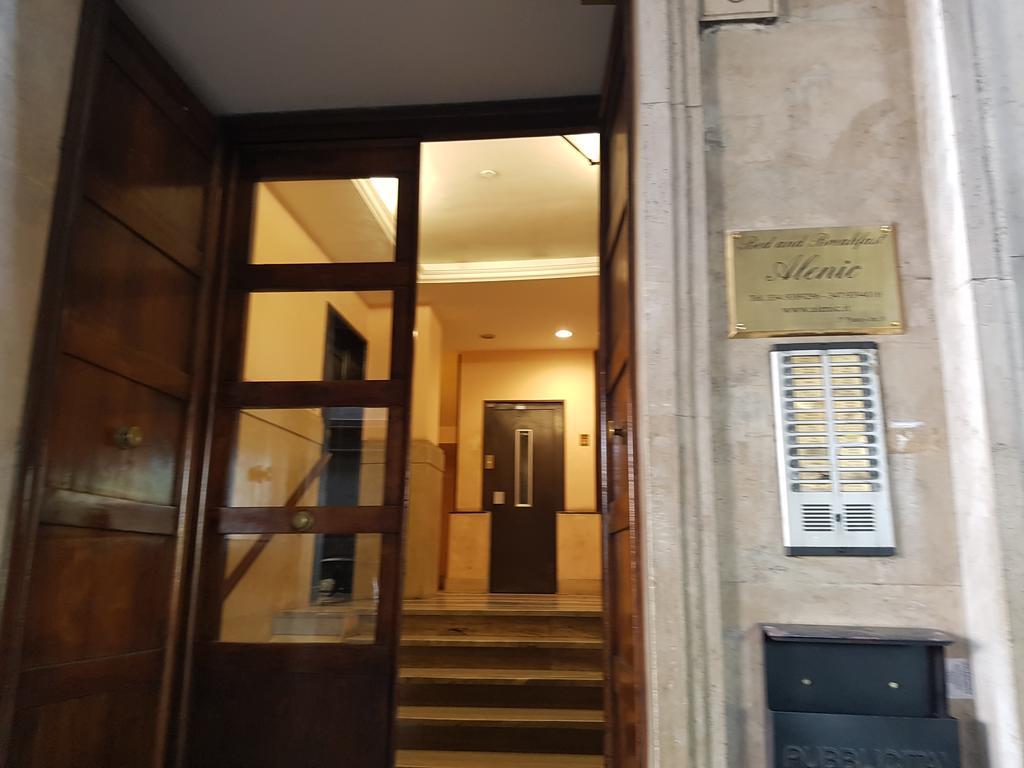 Bed and Breakfast Alenic à Rome Extérieur photo