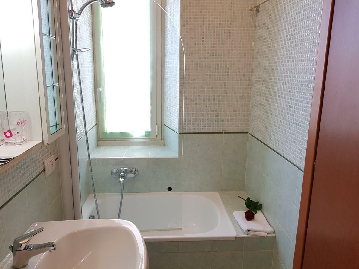 Bed and Breakfast Alenic à Rome Extérieur photo